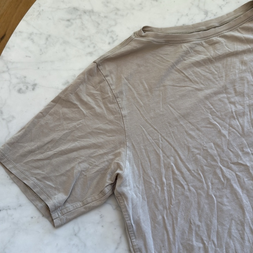Lululemon Athletica Beige Short Sleeve Tee Medium Soft Casual Basic - Picture 4 of 4